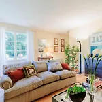 Bassotta, A Charming Villa