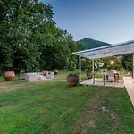 Villa Bassotta, A Charming *