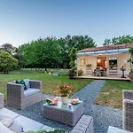 Bassotta, A Charming Villa