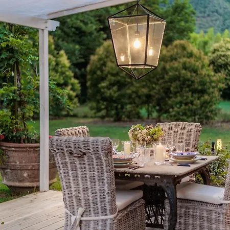 Bassotta, A Charming Villa Lucca