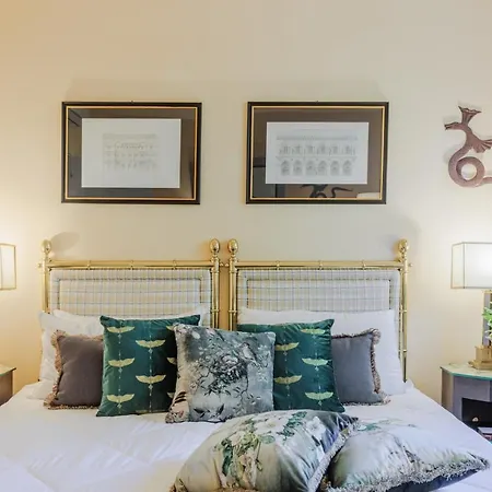 Bassotta, A Charming Villa *